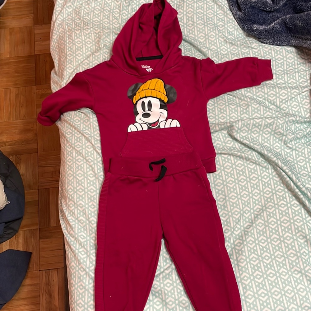Mickey outfit